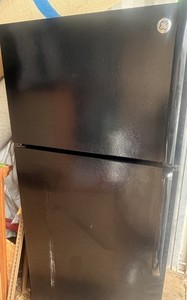 GE GTH18GCDERBB Refrigerator Black