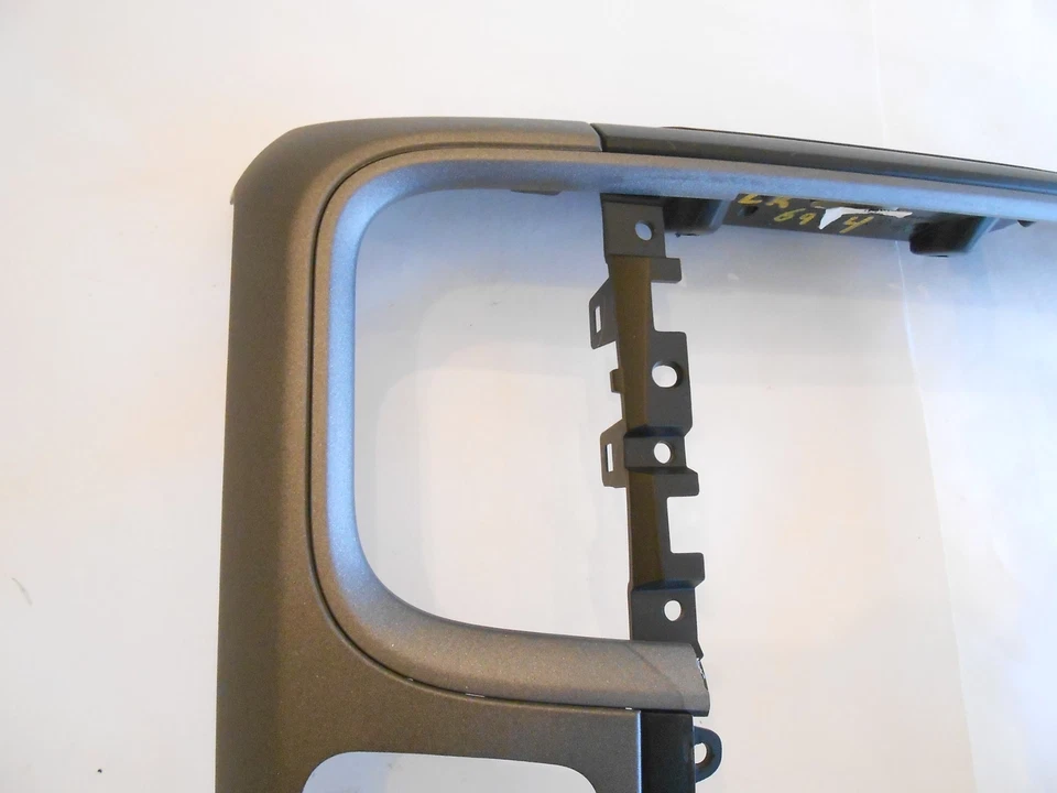 Radio bisel pila central, moldura ST, para asiento de banco Ram 1500 2500 3500 2013-2018 Foto 2 de 4