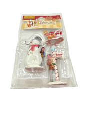 Lemax 2010 Christmas Holiday Figures 3 Figrines Merry Christmas North Pole