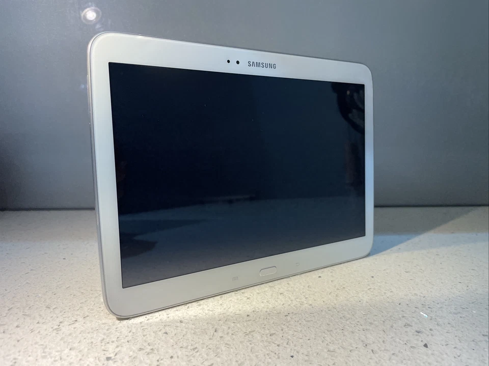 SAMSUNG GALAXY TAB3 Model: GT-P5210 Touch Portable Tablet• 16GB #1 - Image 3 of 4