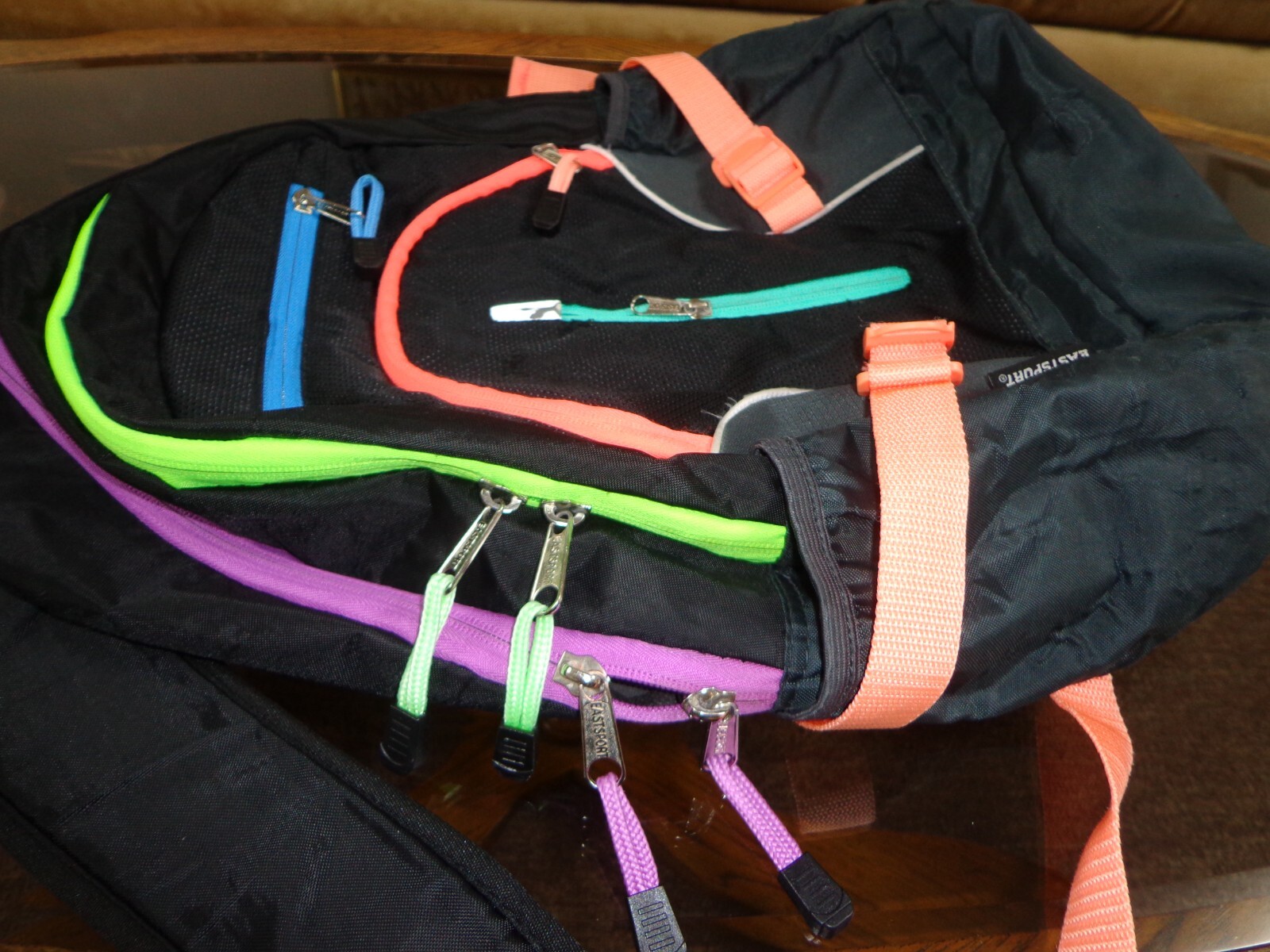 Eastsport Backpack Size Medium - image 20