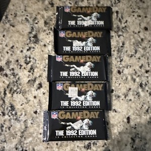 GameDay The 1992 Edition 1992 NFL Football 5 Sealed Packs 12 Cards Each