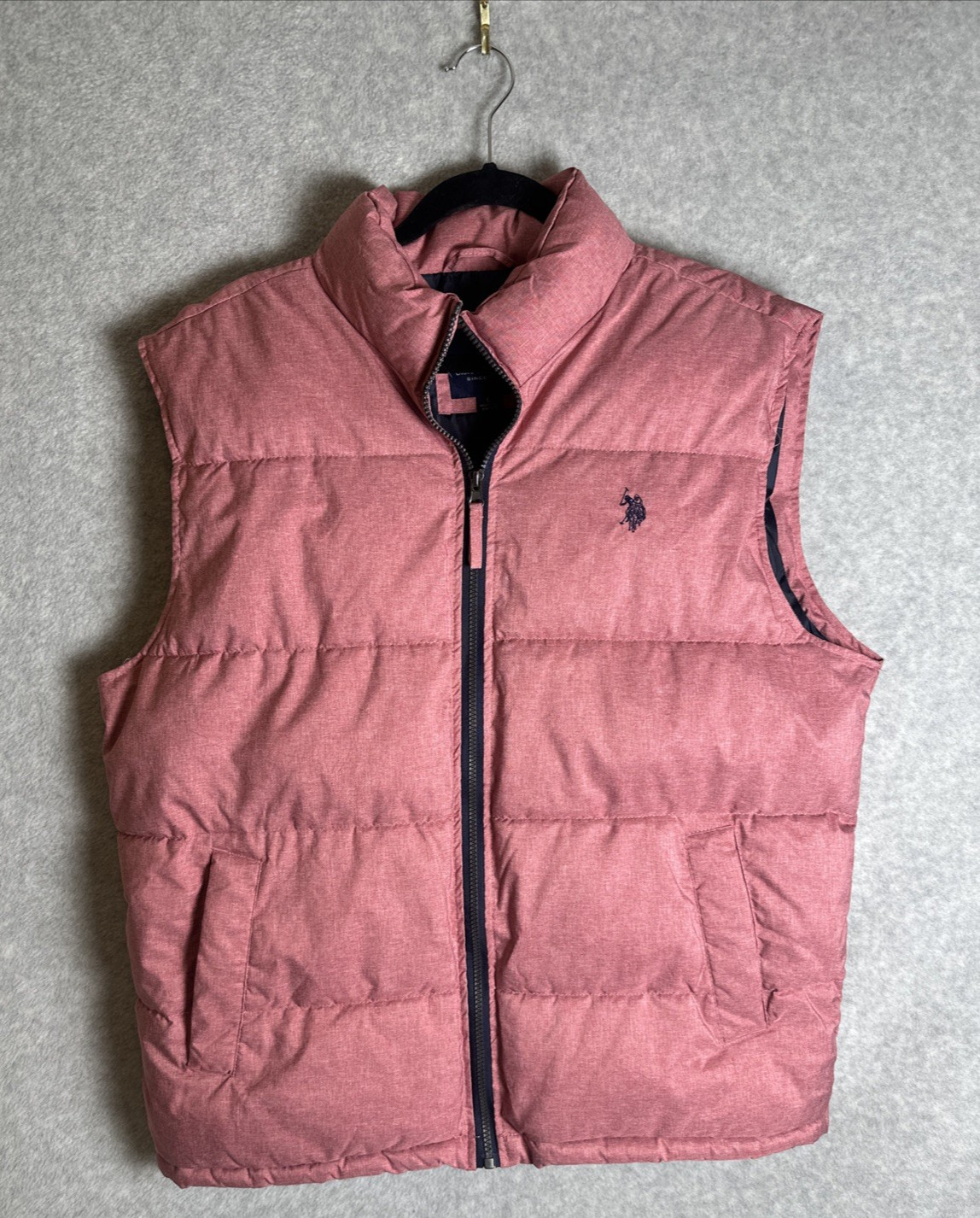 US Polo Assn Mens Sleeveless Full Zip Quilted Puffer Vest Size L Rose/Navy NWOT