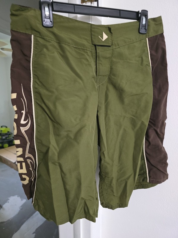 Century MMA BJJ Martial Arts Shorts 32 Waist