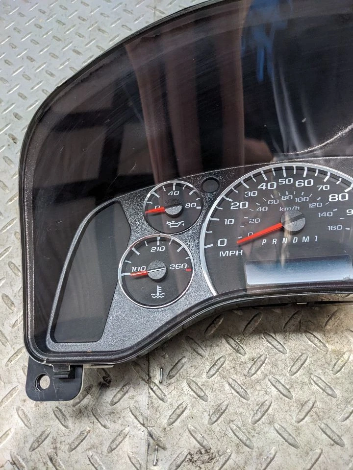 Velocímetro Cluster MPH ID 84046008 se adapta a furgoneta Express 2500 13-17 1162793 Foto 2 de 4