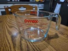 PYREX 4 Cup 32 Oz. Glass Measuring Cup Mixing Bowl Red Made in USA FAST SHIPPING