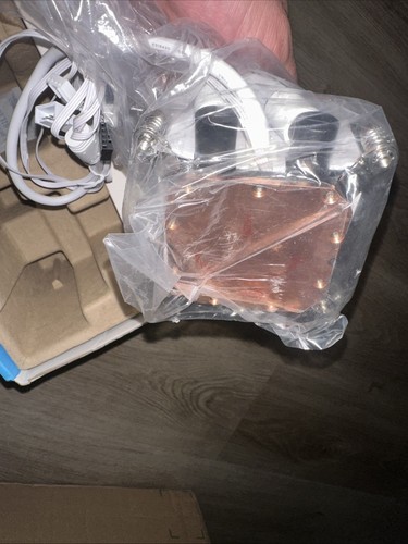 Lian Li Hydroshift LCD 360S CPU Cooler - Photo 3/3