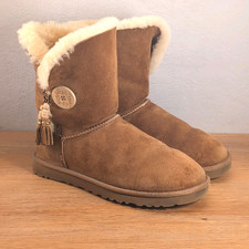 UGG Bailey Button Classic Women's 9 EU 40 Boots Suede Charm Tassel Sheepskin