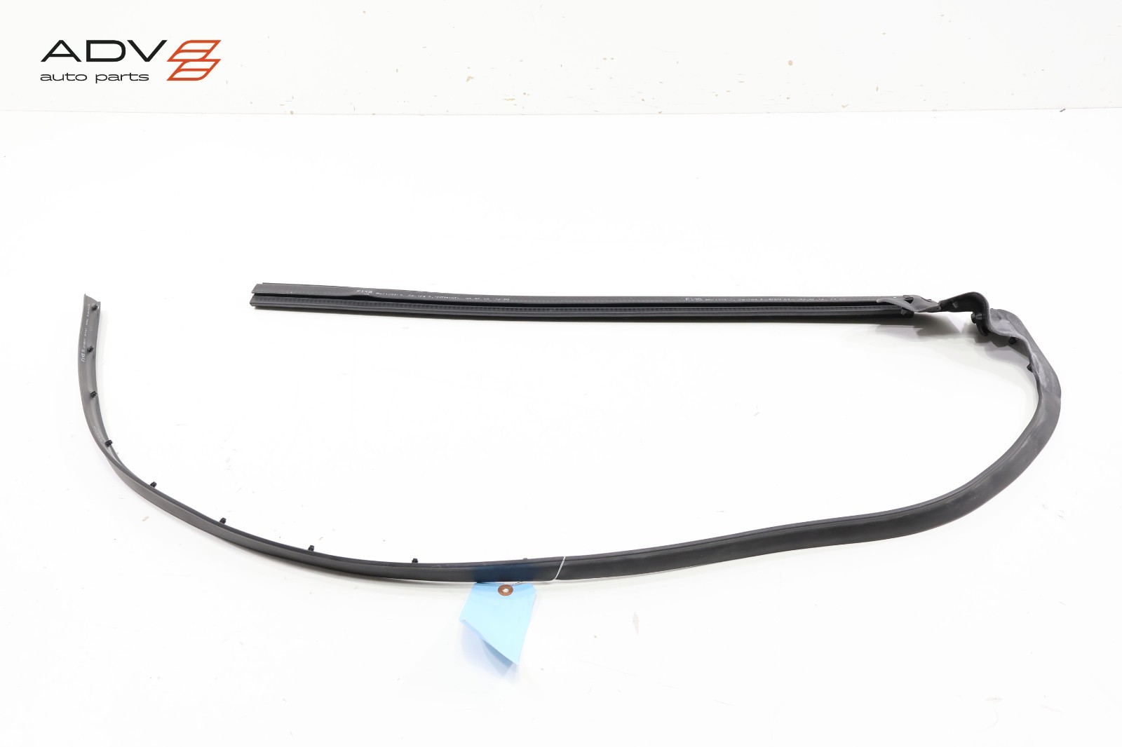 2015 - 2018 FERRARI CALIFORNIA T RIGHT PASSENGER SIDE DOOR WEATHERSTRIP SEAL OEM