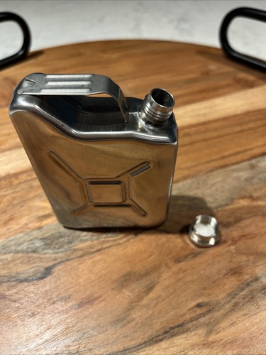 Chome Flask Shaped Like A Gas Can - Picture 3 of 4