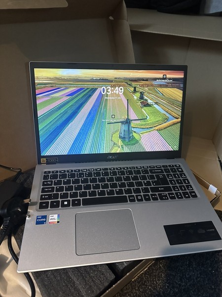 Acer Aspire 3 156nch Intel core i3 1115G4 8GB DDR 512gB SSD Laptop  Silver - image 1