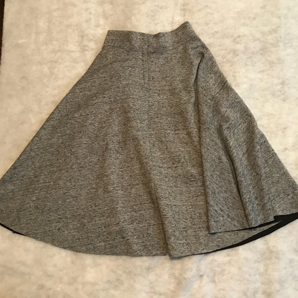 H&M Skirt Sz XS Heather Gray Knit Flare Swing High-Rise Pull On Knee Length 25" - Image 2 of 4