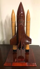 SPACE SHUTTLE DESK PRESENTATION MODEL