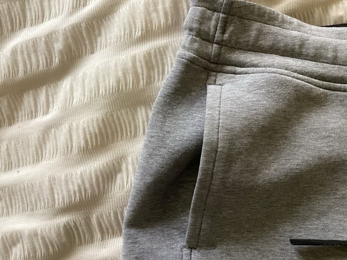 WOMENS LULULEMON GREY ATHLETICA SHORTS SIZE 10 - Picture 4 of 7