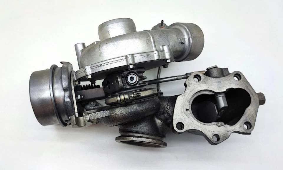 Turbolader Renault MASTER III 2.3 dCi 825758 883860 100kw 136PS 120kw 163PS Opel - Bild 2 von 4