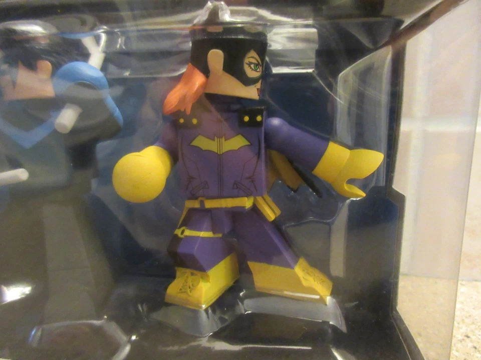 Figuras de vinilo DC Nightwing & Batgirl Vinimates exclusivas de FCBD 2018 NUEVAS EN CAJA Foto 2 de 4