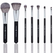 Pinkzio Makeup Brush Set 7 Piece Set For Face & Eyes Luxurious Soft Makeup Brush