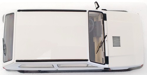 KK Scale 1/18 Scale Model Car KKDC180522 - 1980 Fiat Panda 45 - White - Picture 4 of 5