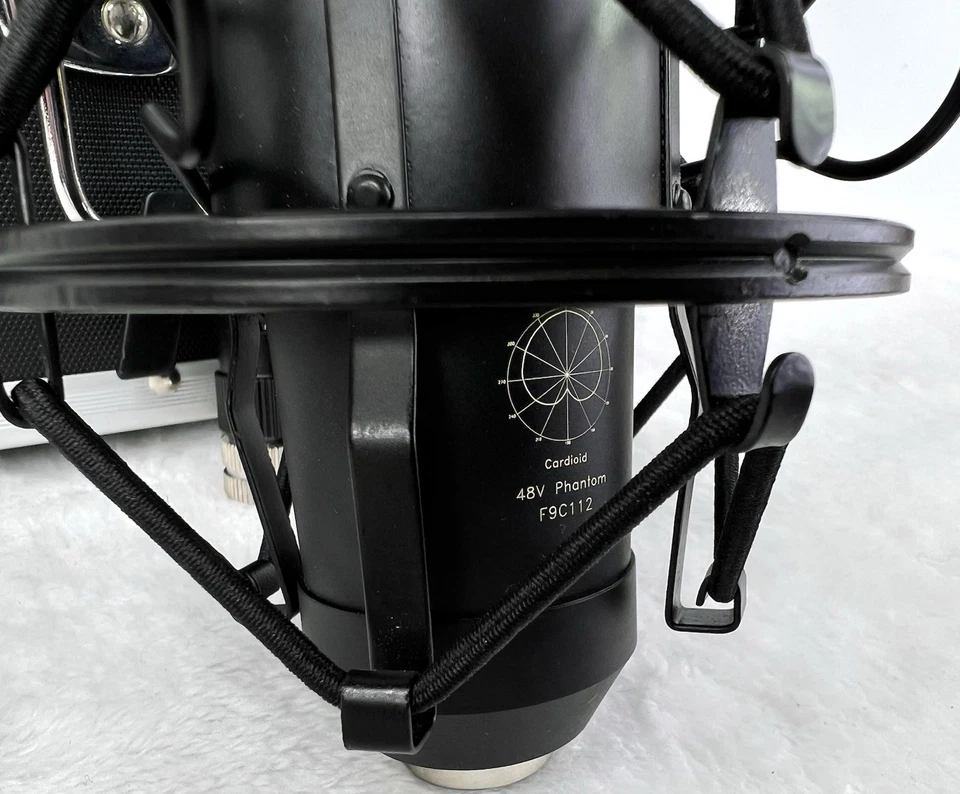 AUDIX CX-111 Studio Recording Microphone Cardioid Condenser Hard Case With Keys - Image 3 of 4