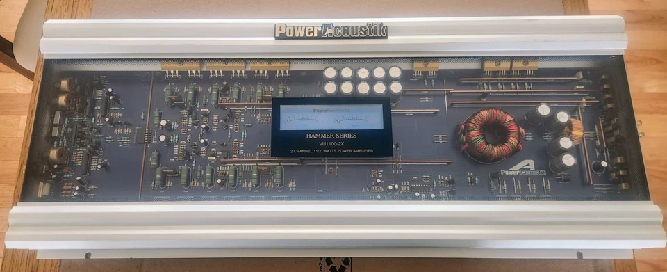 AMPLIFICADOR DE POTENCIA POWERACOUSTIC SERIE MARTILLO VU 1100-2X 2 canales 1100 vatios! Foto 3 de 4