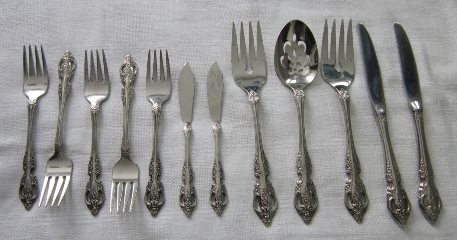 12 Oneida RENOIR PEMBROKE Stainless Mixed Lot w/ Serving Pieces