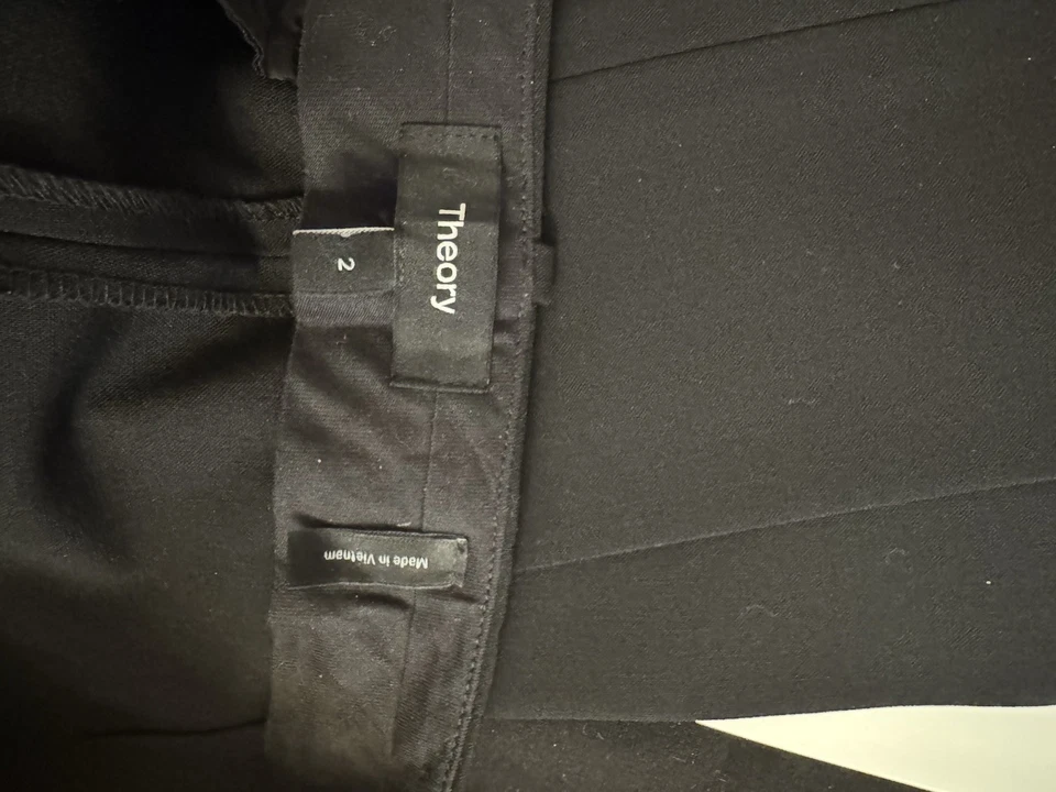 Pantalones de vestir Theory negros talla 2 lana y elastina pierna recta Foto 2 de 3
