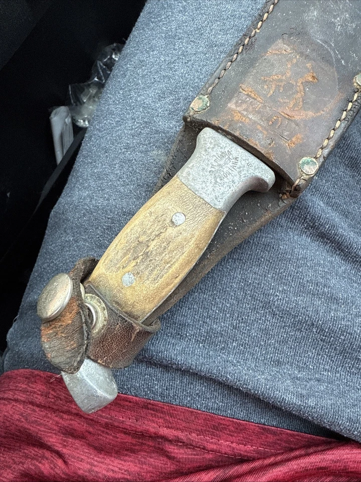 R.H. Ruana Bonner Montana M Hunting Knife with Original Sheath - Image 2 of 4