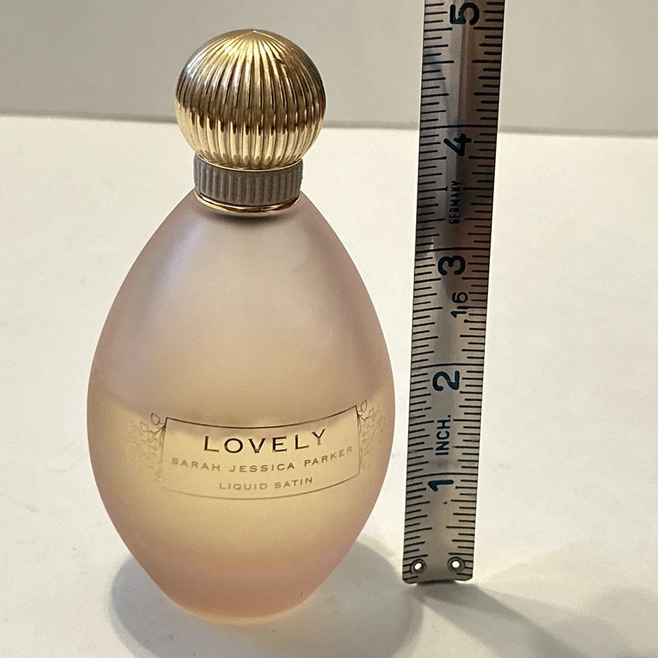 Sarah Jessica Parker Lovely Liquid Satin Perfume Serum Spray 3.4 FL.OZ - Image 2 of 4