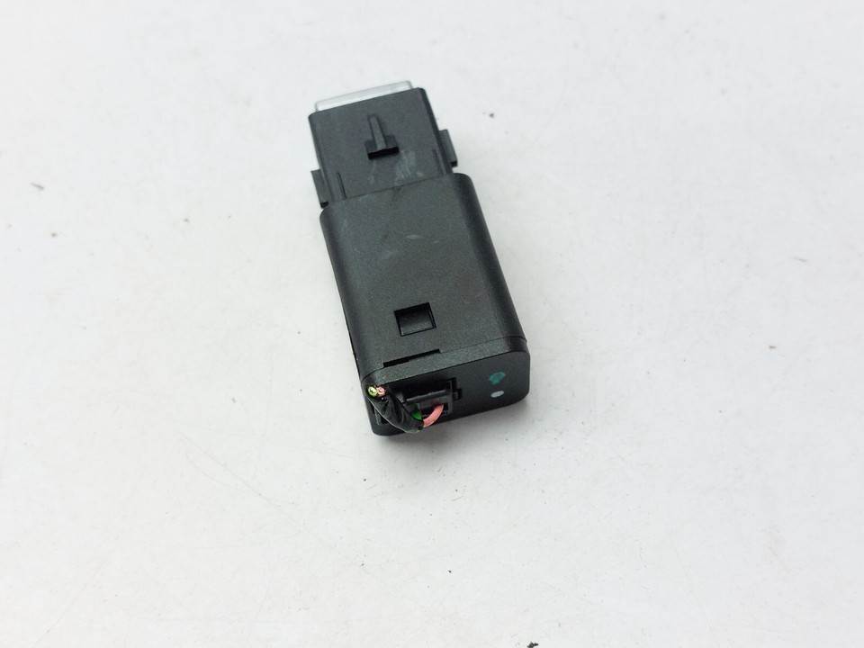 PEUGEOT 2008 MK2 USB TYPE C SOCKET PORT OUTLET 2021 9831131506DX eBay