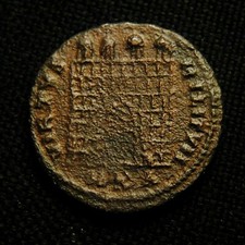 Follis Imperatore Galerio Rv VIRTVS MILITVM Cancello da Campeggio 6,39 gr 26mm Cyzicus AD 308