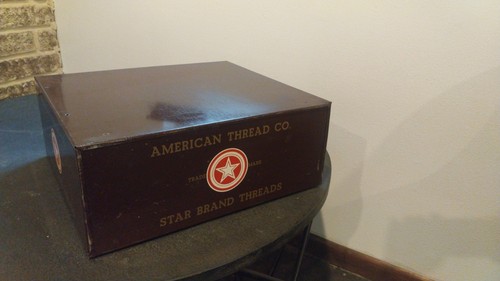 ANTIQUE 1900's American Thread co. metal 2 drawer box full of old sewing spools - Picture 4 of 6