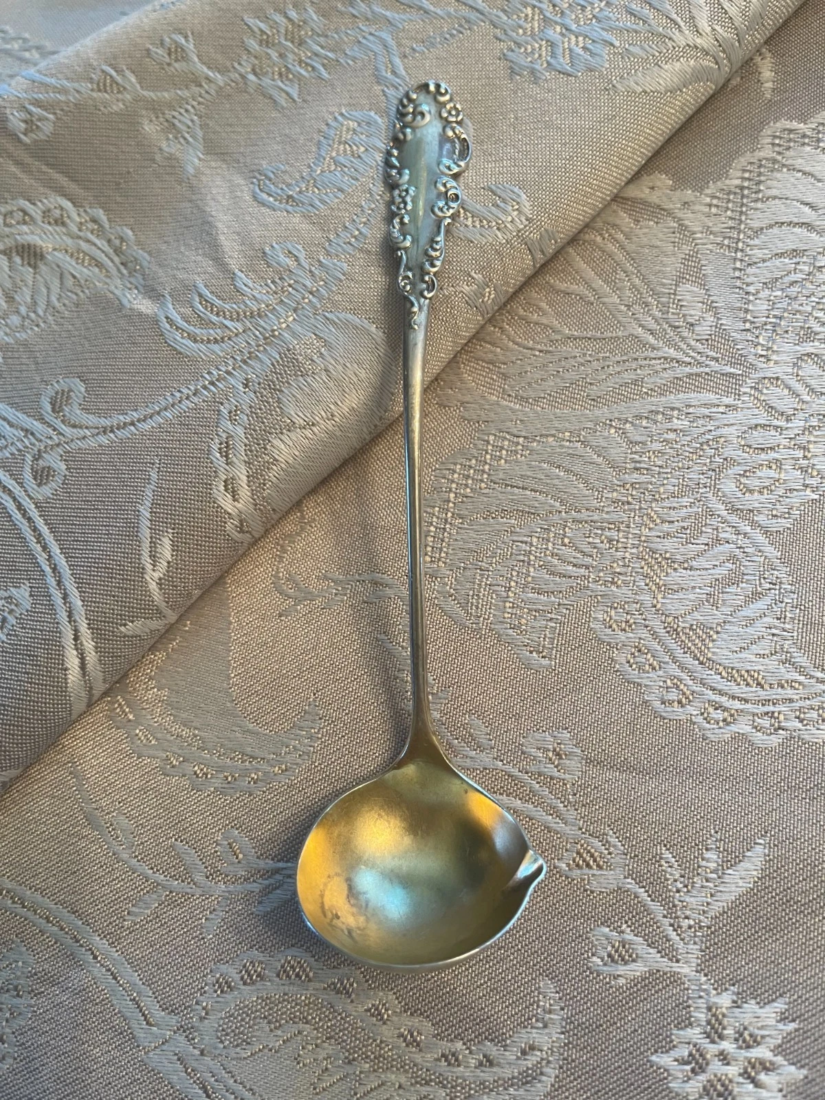 Silver Ladle Berkshire pattern, Rogers Bros A1 Victorian style 5-1/2 inch long