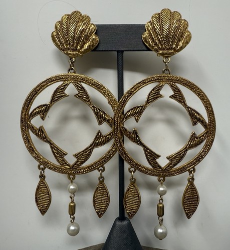 Vintage Carol Dauplaise HUGE 70's Clip On Gold Tone Drop Dangle Earrings