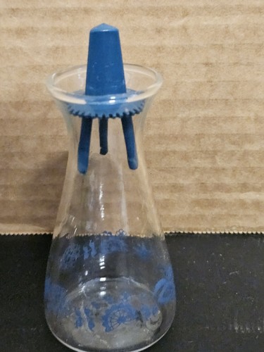 Vintage MCM Pyrex Salt Shaker W/Stopper Old Town Blue Floral Pattern 4.5 in - Picture 3 of 9