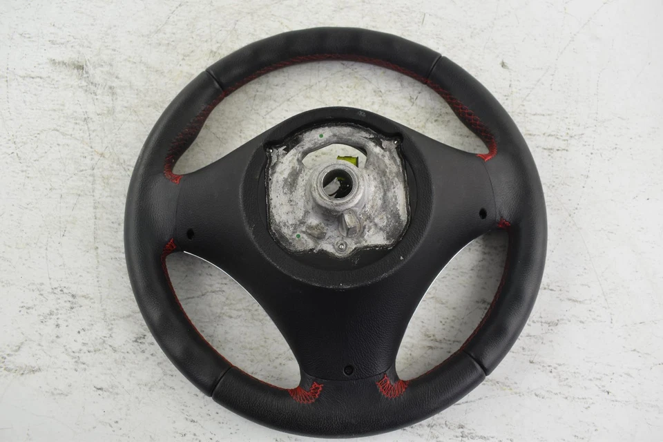 Volante usado se adapta a: BMW X1 2014 grado A Foto 3 de 4