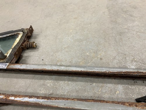 1955-1956 Chrysler Imperial Front Left & Right Door Corner Window Vent #2524E - Picture 6 of 9