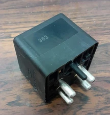 BMW Porsche Mercedes Jaguar Corvette Fiat Lancia Volvo ABS Relay Bosch 332002171