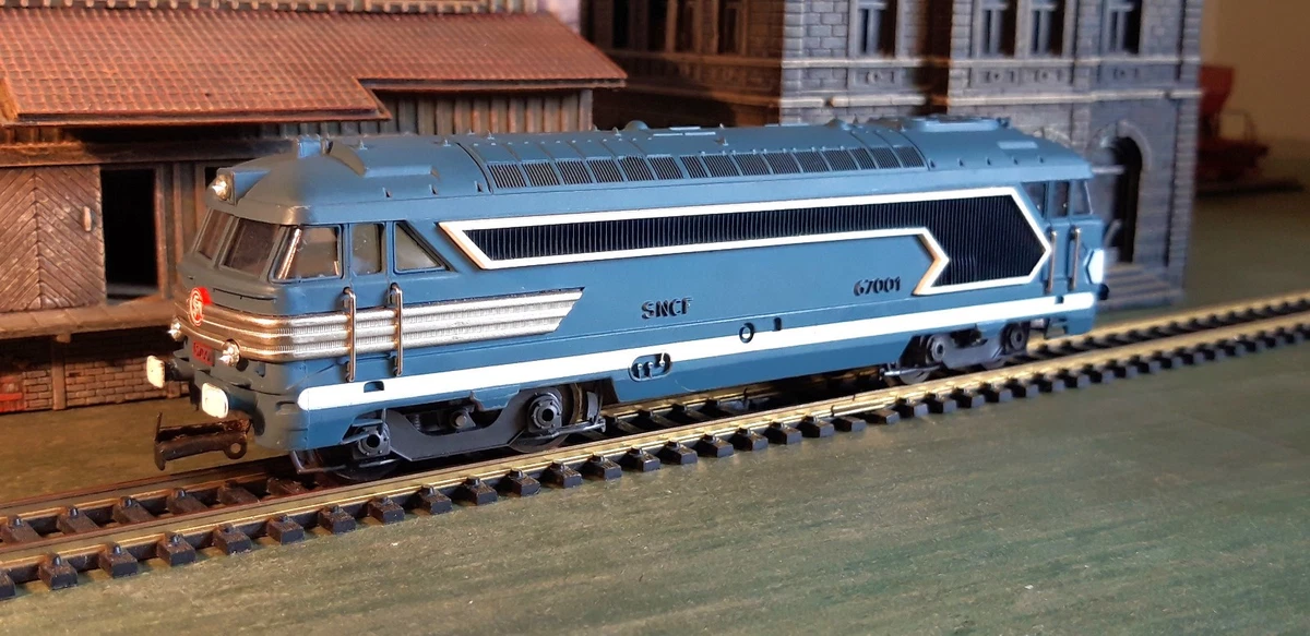 Réf 10701- UN DETAILS DE CAISSE BB 25531 et BB 17029 JOUEF - HO - C