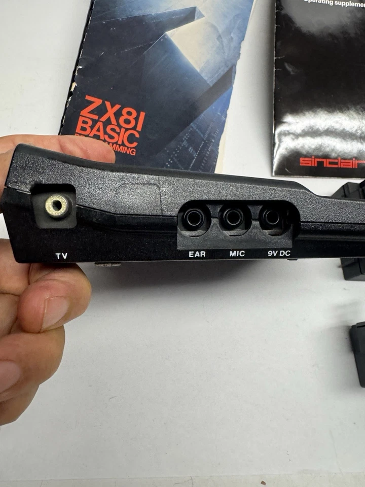 Libro de programas y adaptador de corriente RAM de 16 k para computadora Sinclair ZX81 de colección SIN PROBAR Foto 3 de 4