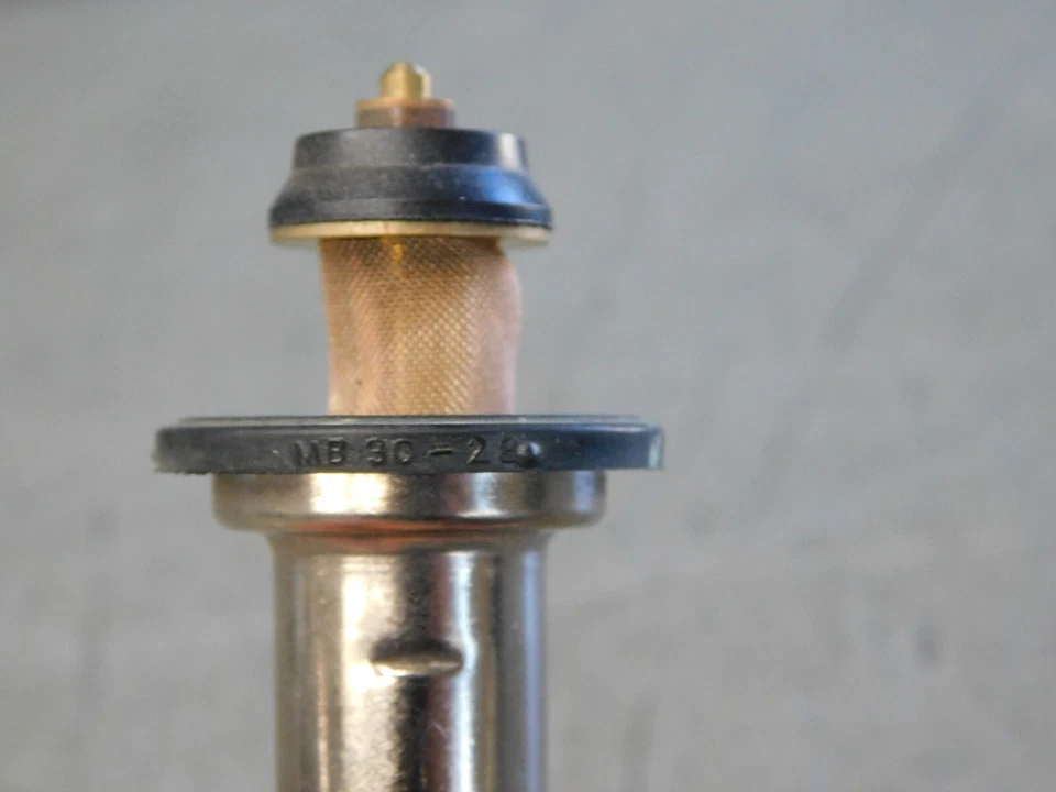 107 123 126 560SL 560SEL 420SEL 380SL 560SEC 500SEC Calentador Mono válvula 0008350644 Foto 2 de 4