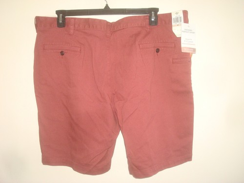 Mens Classic Shorts Size 42 Dockers Rust NWT - Picture 2 of 2