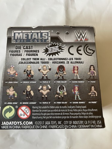 Triple H M230 WWE Metals Die Cast 2.5” Wrestling Action Minifigure - Picture 4 of 6