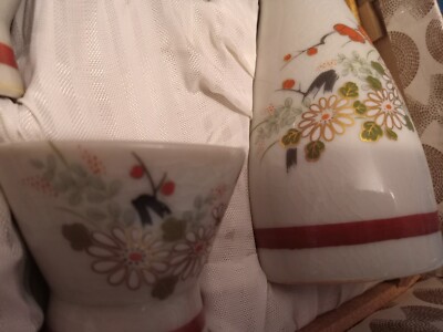 シャンソン3点セット Vintage Japanese 7 piece Sake set, with 2 decanters and display