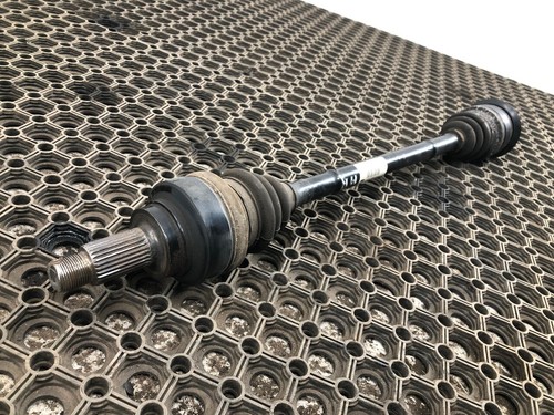 Antriebswelle Gelenkwelle Welle Abtriebswelle rechts hinten BMW 1er F20 7624206
