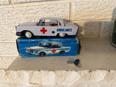 C1960 Mercedes Red Cross Ambulance Tin Litho wind up with Key+Original Box #2