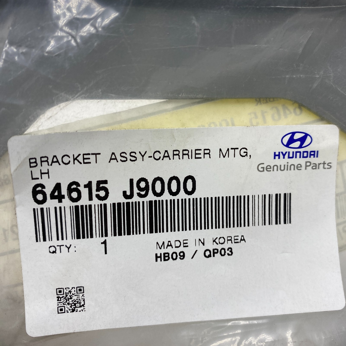 Hyundai Genuine Parts 64615-J9000 Bracket Assembly-Carrier