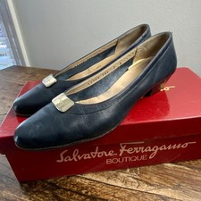 Salvatore Ferragamo Vintage navy heels women's size 7S