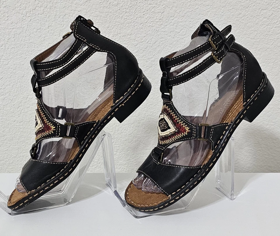 Naturalizer Women's Black Sandal Beaded Dorsum Size 6M - Image 4 of 4