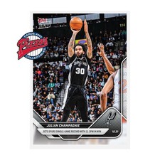 Tarjeta 110 en mano Julian Champagnie Spurs Record 11 3 PM 2025-26 NBA Topps AHORA