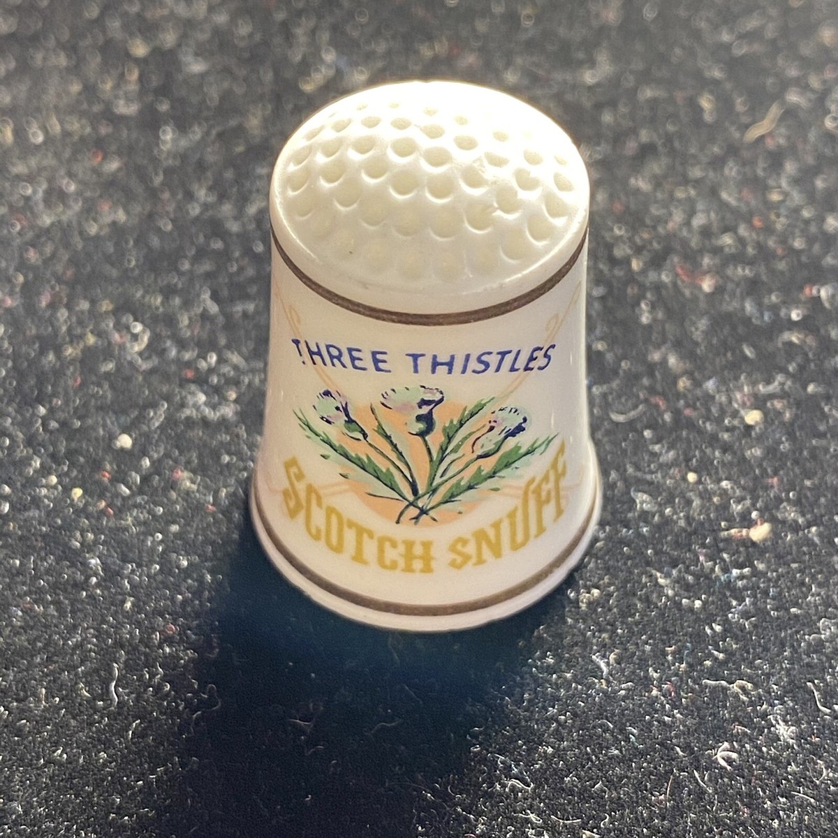 FRANKLIN MINT ADVERTISING THIMBLE PORCELAIN Scotch Snuff Three